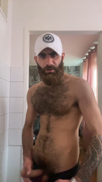 Arab_macho3  08-11-2021